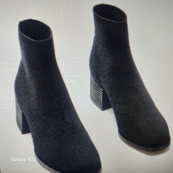 Eileen Fisher Black Paron Crepe Stretch Wedge Booties. NIB. Size Various - Picture 3 of 13